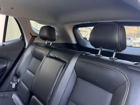 Used 2021 GMC Terrain SLT w/ Elevation Edition image 20