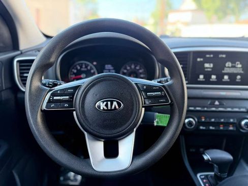 Used 2022 Kia Sportage LX AWD/4WD image 25