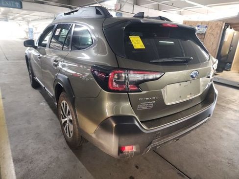 Used 2025 Subaru Outback Premium image 3