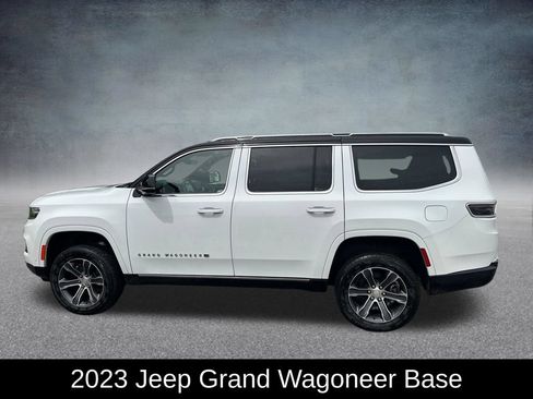 Used 2023 Jeep Grand Wagoneer 4WD image 2