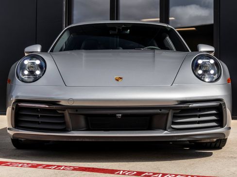 Certified 2024 Porsche 911 Carrera 4 AWD/4WD image 8