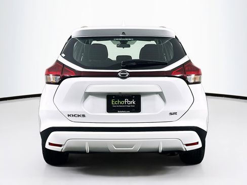 Used 2024 Nissan Kicks SR image 7