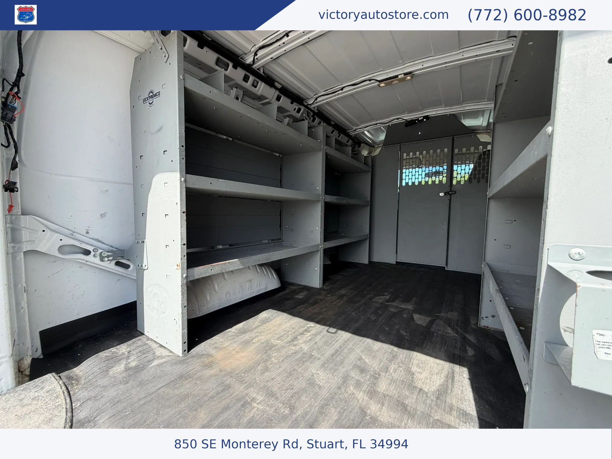 Used 2017 Chevrolet Express 2500 RWD image 18