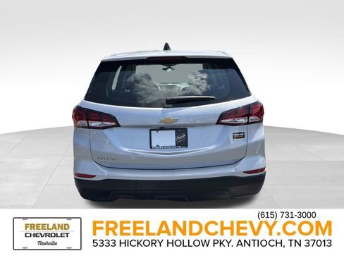 Used 2022 Chevrolet Equinox LS w/ Driver Confidence II Package FWD image 4