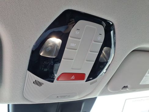 Used 2025 Kia K4 FWD image 24