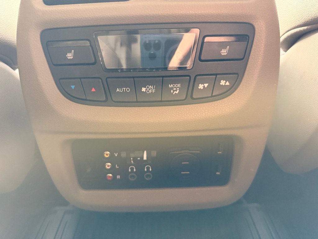 Used 2016 Honda Pilot Elite image 30