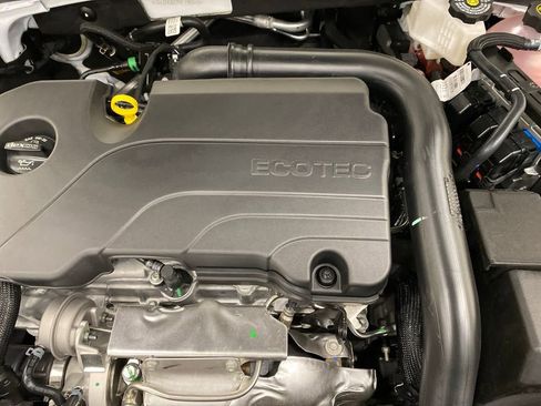 New 2024 Chevrolet Malibu LT w/ Sport Edition image 4