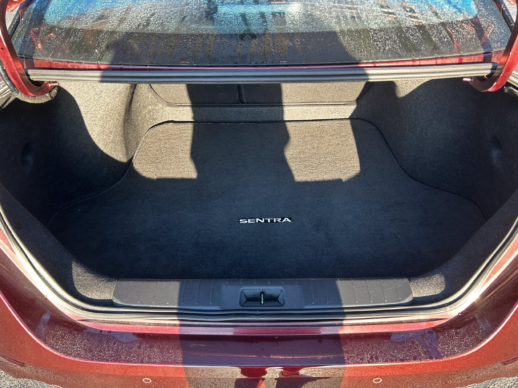 Used 2025 Nissan Sentra SV FWD image 29