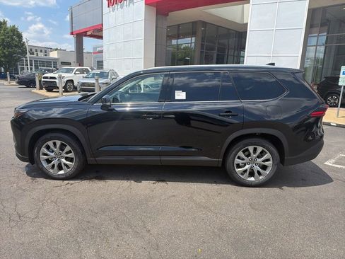 New 2026 Toyota Grand Highlander FWD image 3