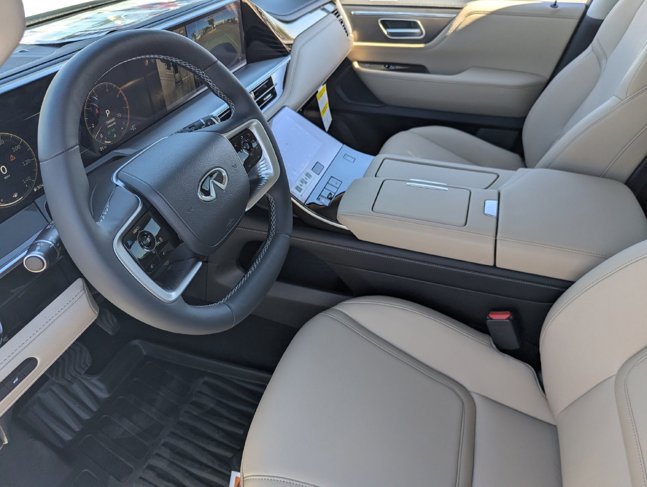 Certified 2026 INFINITI QX80 Pure w/ Cargo Package AWD/4WD image 11