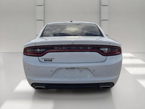 Certified 2021 Dodge Charger SXT RWD image 4