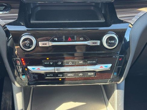 Used 2023 Ford Explorer Limited w/ Equipment Group 301A image 26