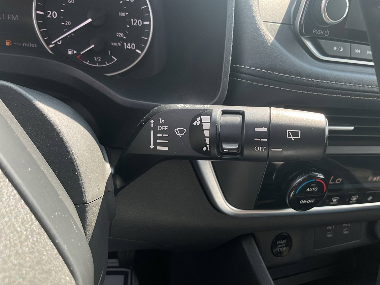 Used 2025 Nissan Rogue SV FWD image 36