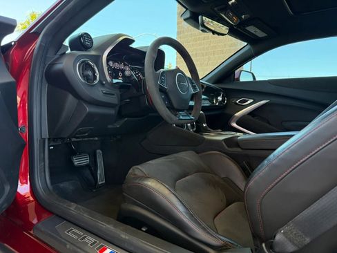 Used 2021 Chevrolet Camaro ZL1 RWD image 38