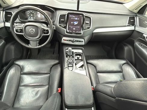 Used 2016 Volvo XC90 T8 Momentum w/ Vision Package image 30