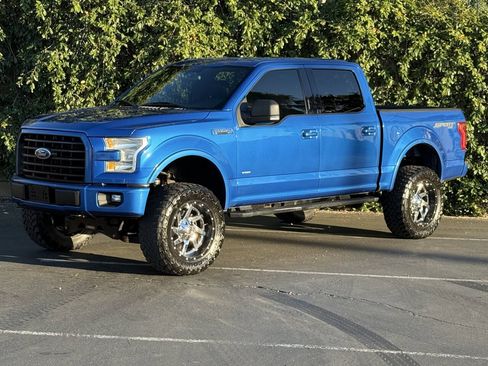 Used 2015 Ford F150 XLT w/ Equipment Group 301A Mid AWD/4WD image 3