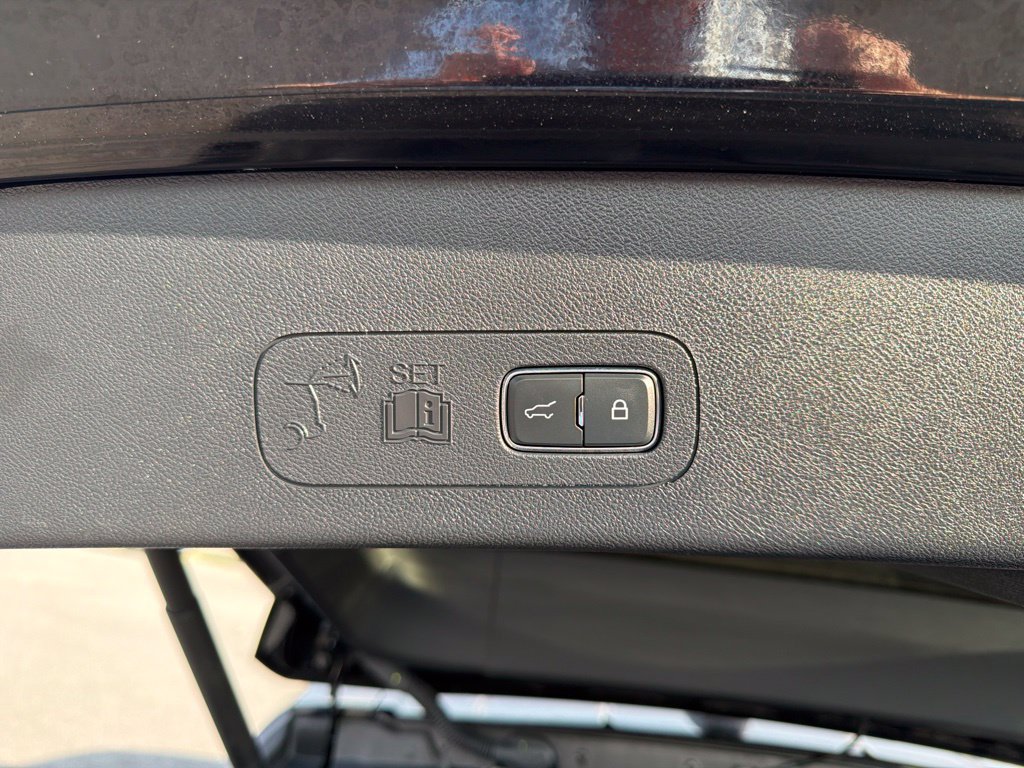 Certified 2025 Lincoln Aviator Black Label AWD/4WD image 18