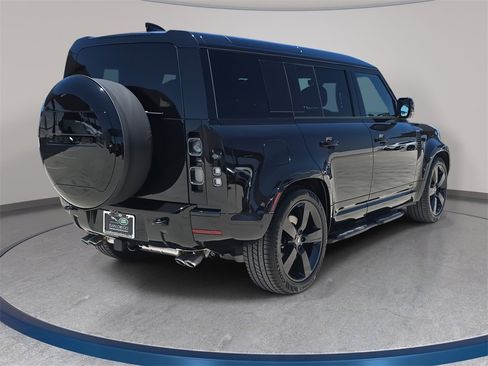 New 2025 Land Rover Defender 110 V8 image 5