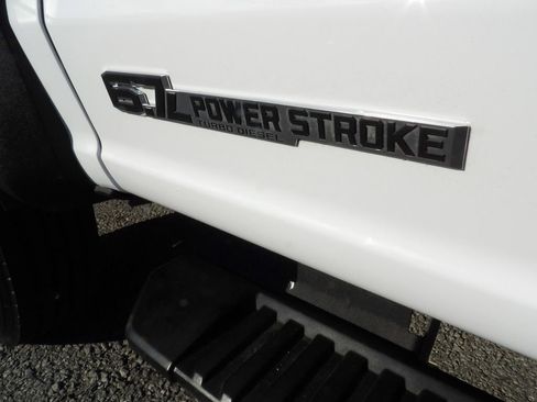 Used 2024 Ford F550 4x4 Crew Cab Super Duty image 12