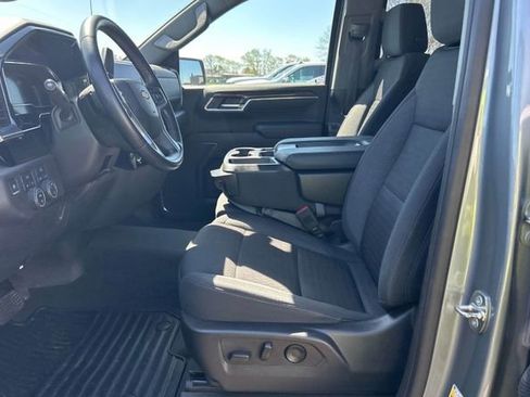 Used 2023 Chevrolet Silverado 1500 LT AWD/4WD image 6