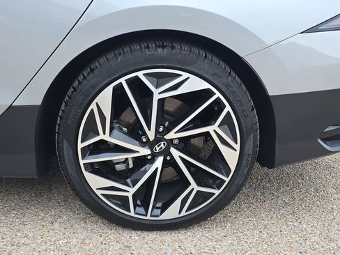 Certified 2025 Hyundai Ioniq 6 SEL image 32