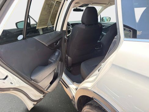 Used 2022 Subaru Outback Premium AWD/4WD image 12