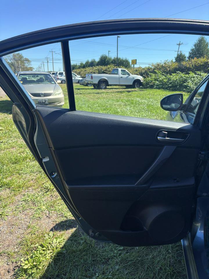 Used 2010 MAZDA MAZDA3 i Touring FWD image 21