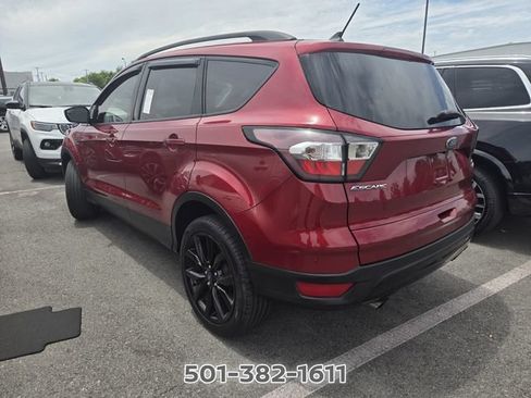 Used 2018 Ford Escape SE w/ SE Sport Appearance Package AWD/4WD image 2