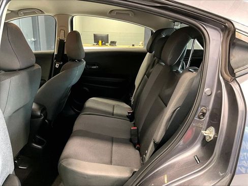 Used 2019 Honda HR-V LX image 16