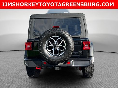 Used 2025 Jeep Wrangler Unlimited Rubicon w/ Convenience Group image 5