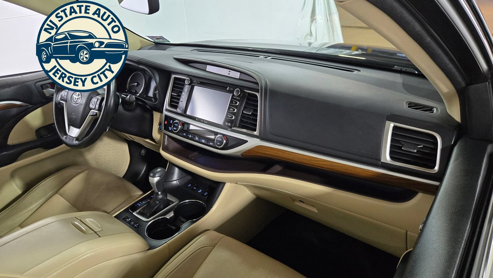 Used 2017 Toyota Highlander Limited w/ Protection Package #3 AWD/4WD image 36