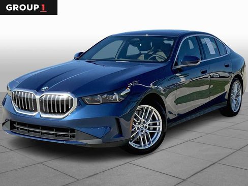 Used 2024 BMW 530i RWD image 1