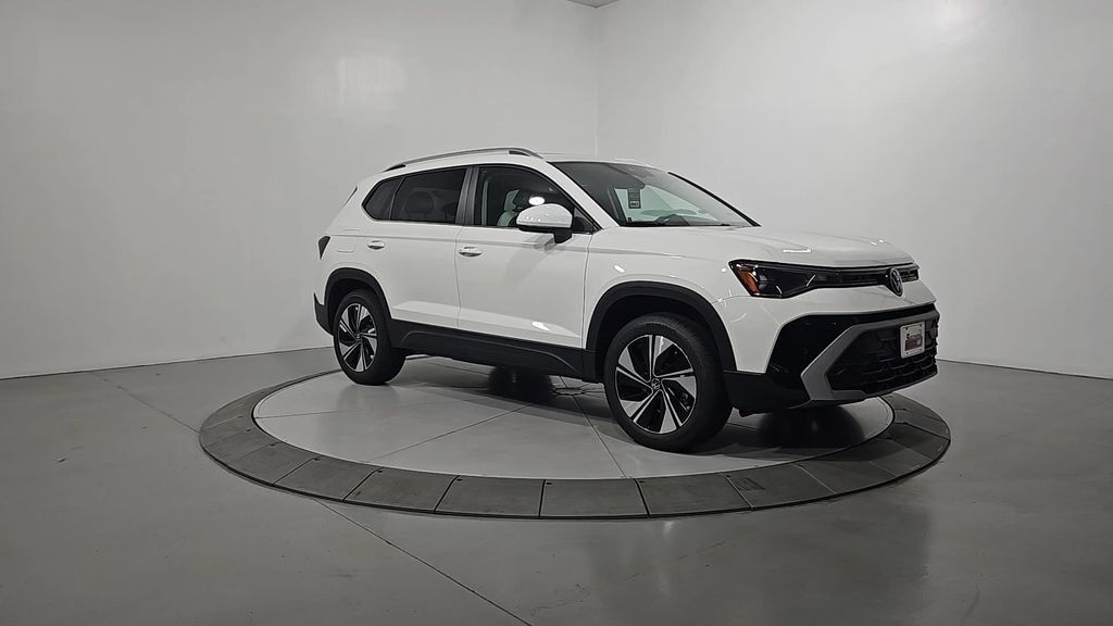 New 2026 Volkswagen Taos SE AWD/4WD image 7