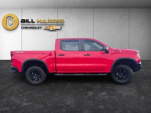 Used 2025 Chevrolet Silverado 1500 ZR2 w/ Dark Appearance Package image 5