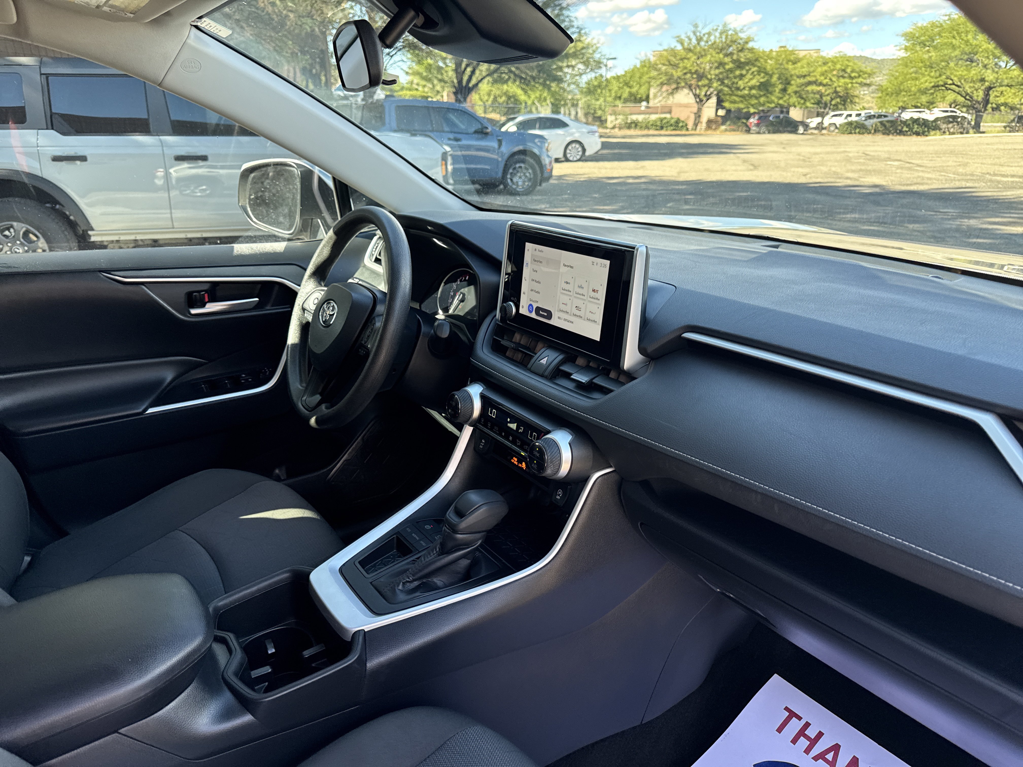 Used 2025 Toyota RAV4 XLE FWD image 15