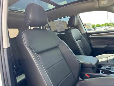 Certified 2023 Volkswagen Atlas SEL AWD/4WD image 46