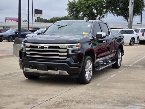 Used 2025 Chevrolet Silverado 1500 High Country w/ High Country Premium Package AWD/4WD image 1