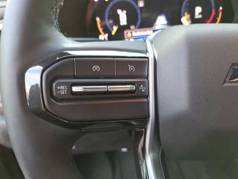 Used 2025 Chevrolet Colorado ZR2 w/ Technology Package image 17