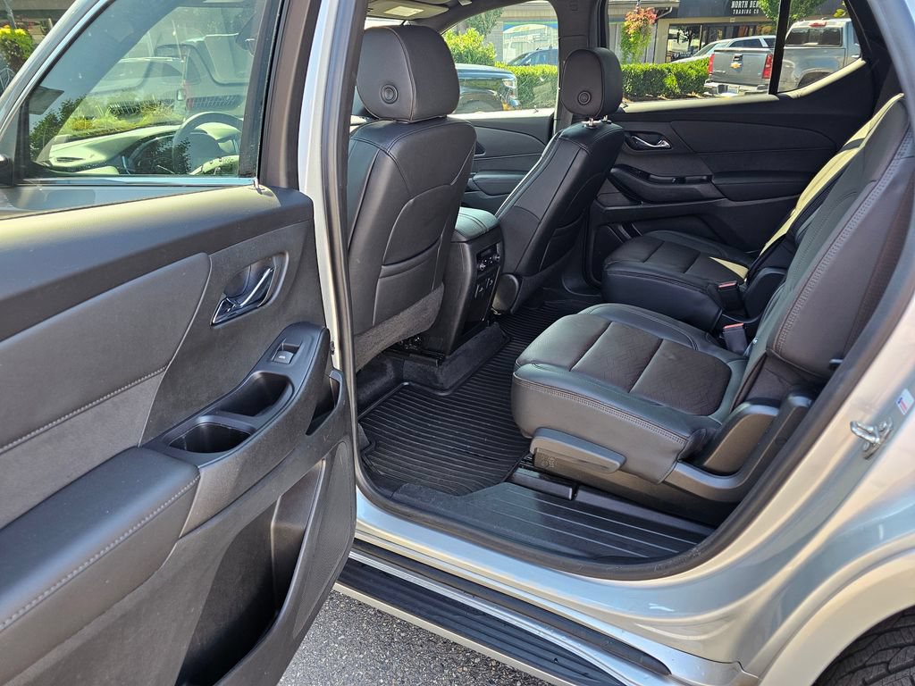 Used 2022 Chevrolet Traverse High Country AWD/4WD image 18