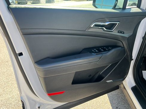 Used 2023 Kia Sportage SX image 16