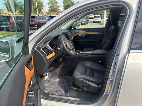 Used 2023 Volvo XC90 B6 Plus w/ Protection Package Premier AWD/4WD image 14