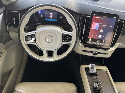 New 2026 Volvo XC90 B6 Ultra w/ Lounge Package AWD/4WD image 13