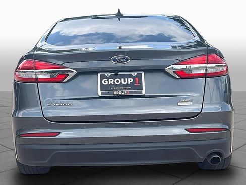 Used 2020 Ford Fusion SE FWD image 5