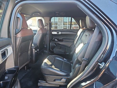 Used 2022 Ford Explorer Platinum w/ Equipment Group 601A image 25