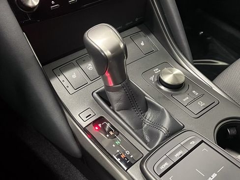 Certified 2025 Lexus IS 300 F Sport RWD image 21