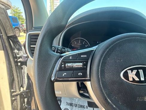 Used 2020 Kia Sportage LX w/ LX Popular Package AWD/4WD image 16