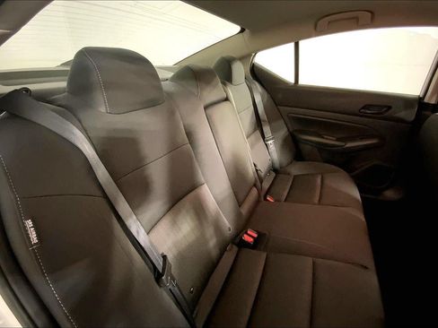 Used 2025 Nissan Altima 2.5 SV FWD image 7