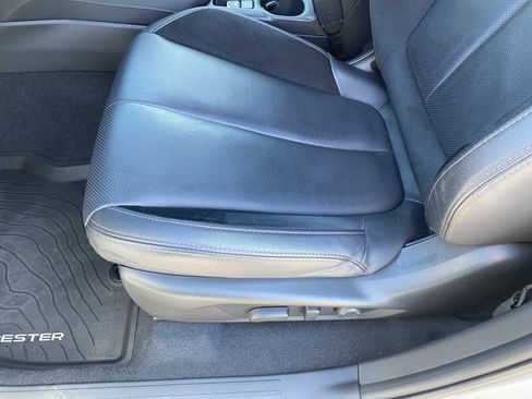 Certified 2025 Subaru Forester Touring AWD/4WD image 15
