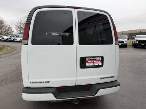 Used 2000 Chevrolet Express 3500 Extended Passenger w/ Preferred Equipment Group RWD image 4