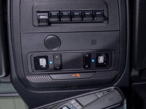 New 2025 Ford Bronco Badlands image 19